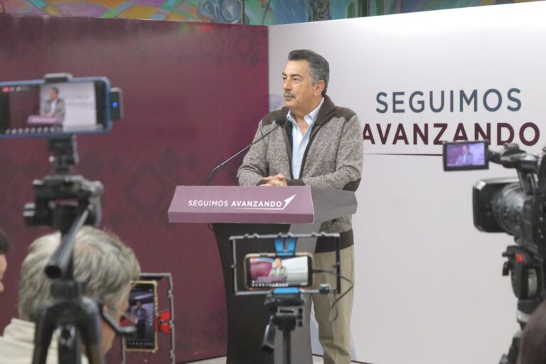 Emite Javier Lamarque mensaje de princiìo y fin de año a cajemenses
