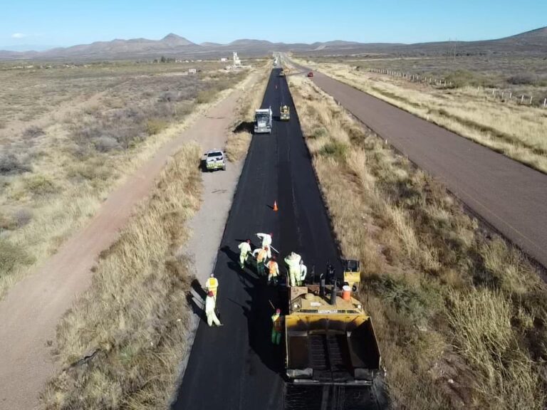 Gobierno de Sonora trabaja en acciones de bacheo y conservación en carreteras del estado
