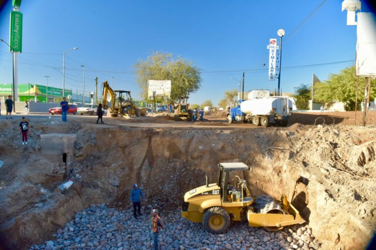 Verifica Toño Astiazarán avances en trabajos de rehabilitación en puente del bulevar Agustín Zamora