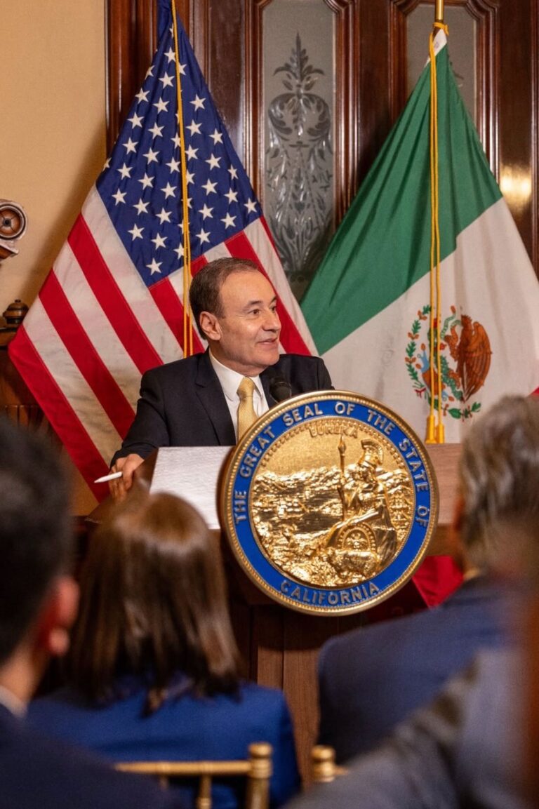 Gobernador Durazo y Gobernador Newsom firman acuerdo histórico para desarrollo sustentable binacional con California