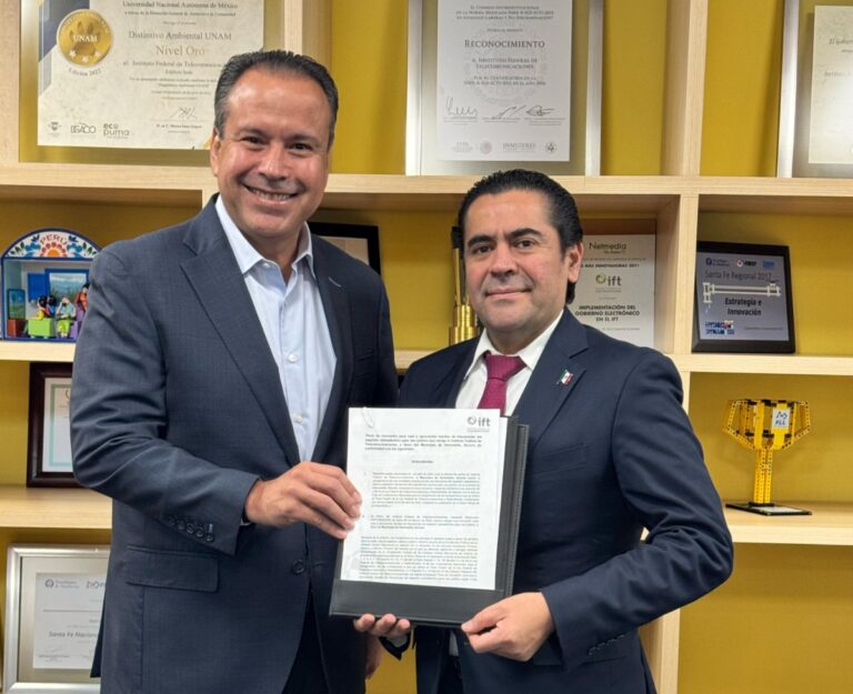 Hermosillo hace historia al recibir la primera concesión de radio pública: Toño Astiazarán