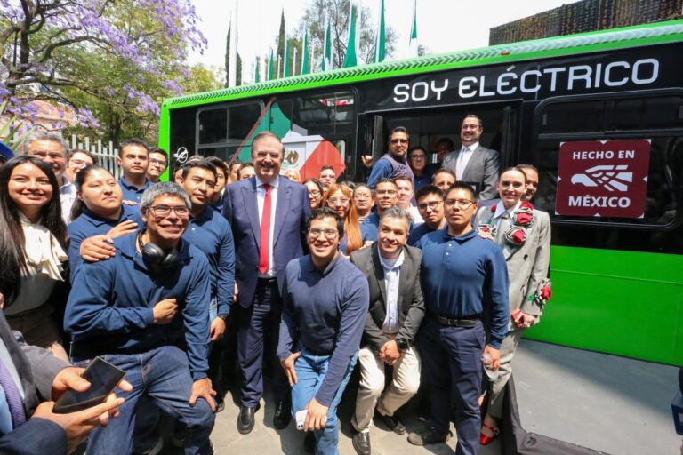 Hecho en México presenta primer autobús eléctrico