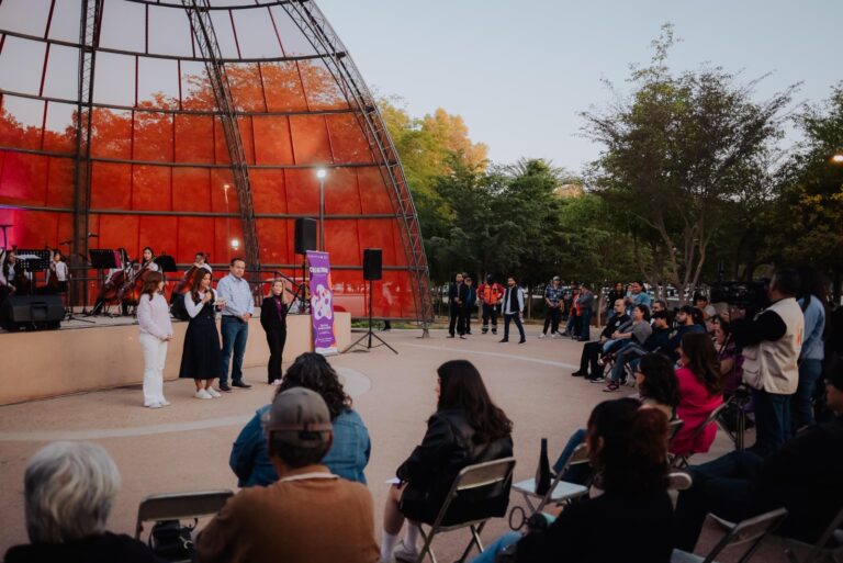 Honrará Antonio Astiazarán a mujeres con beca y un mural de Palacio Municipal