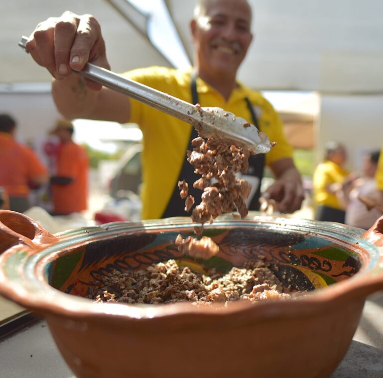 Celebra Toño Astiazarán récord exitoso de la 8va Muestra Gastronómica de San Pedro con más de 20 mil asistentes