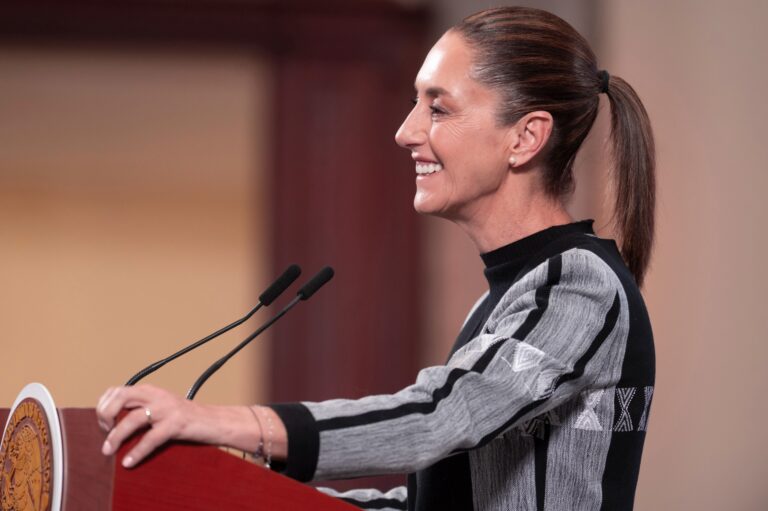 Presidenta Claudia Sheinbaum informa que el gobierno de México prepara modificaciones legales para evitar liberación de cuentas financieras relacionadas con actividades delictivas
