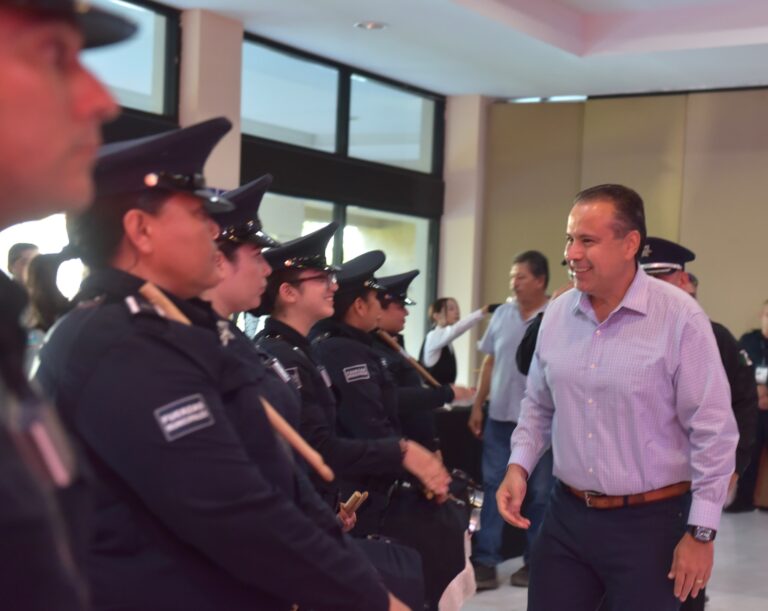 Refuerza Toño Astiazarán acciones en seguridad con nuevos agentes a la Policía Preventiva y Tránsito Municipal