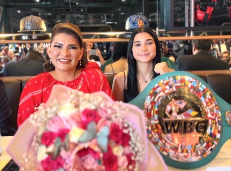Camila Zamorano hace historia en el boxeo: Lorenia Valles