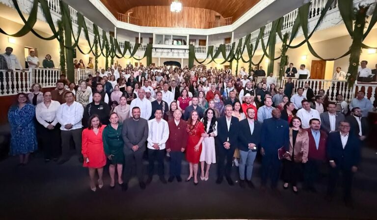 Con mucho entusiasmo y compromiso, participamos en el Encuentro Nacional de Pueblos Mágicos, donde iniciamos los trabajos con una gran anfitrionía por parte de la presidenta municipal de San Cristóbal de las Casas, Fabiola Ricci Diestel.