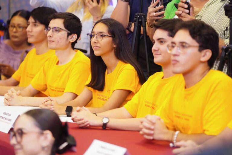 Gobernador Durazo profesionaliza con el Plan Sonora a segunda generación de estudiantes sonorenses en Taiwán