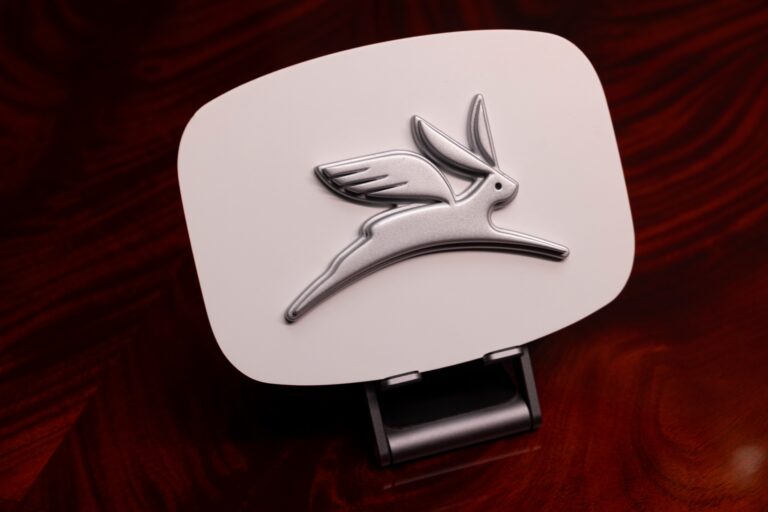 Presentan emblema de Olinia; en septiembre se conocerá diseño de vehículos eléctricos