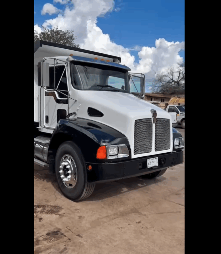 🚛✨ ¡Buenas noticias para Cananea!Gracias al esfuerzo de todas y todos, el Gobierno Municipal adquirió un nuevo camión de 14M