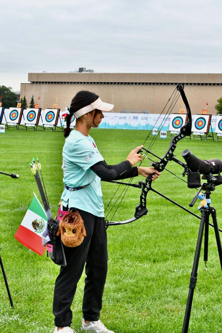 Melissa Robles Retano brilla en el arranque del World Archery Youth Championships en Winnipeg