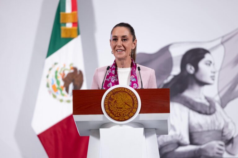 Sheinbaum descarta “relajamiento” dentro de su movimiento
