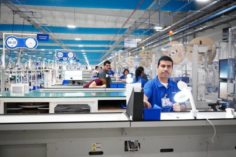 Gobernador Durazo posiciona a Sonora en segundo lugar nacional en crecimiento industrial con el Plan Sonora