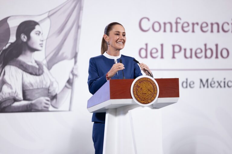 “Ella vive en México”, Sheinbaum respalda desmentido a medios que aseguraron que ya residía en España