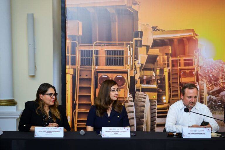 Refrenda Unison compromiso académico y social en instalación de Consejo Estatal de Minería