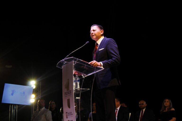 Presenta alcalde César Iván Sandoval Gámez su Primer Informe de Gobierno
