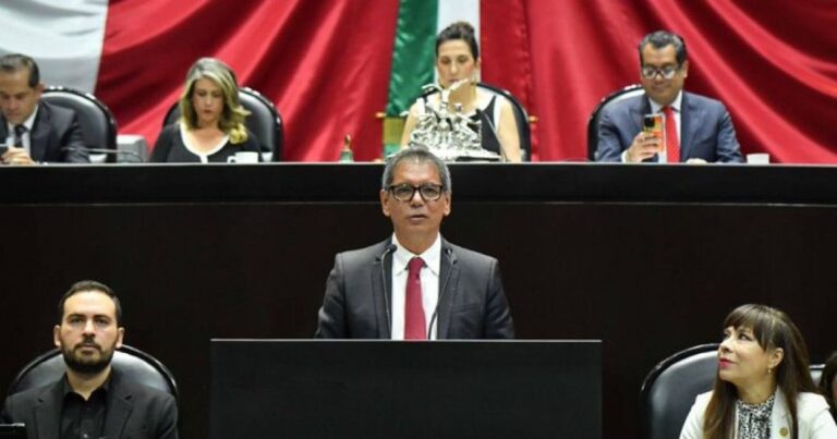Édgar Amador desmiente alza de impuestos para 2026