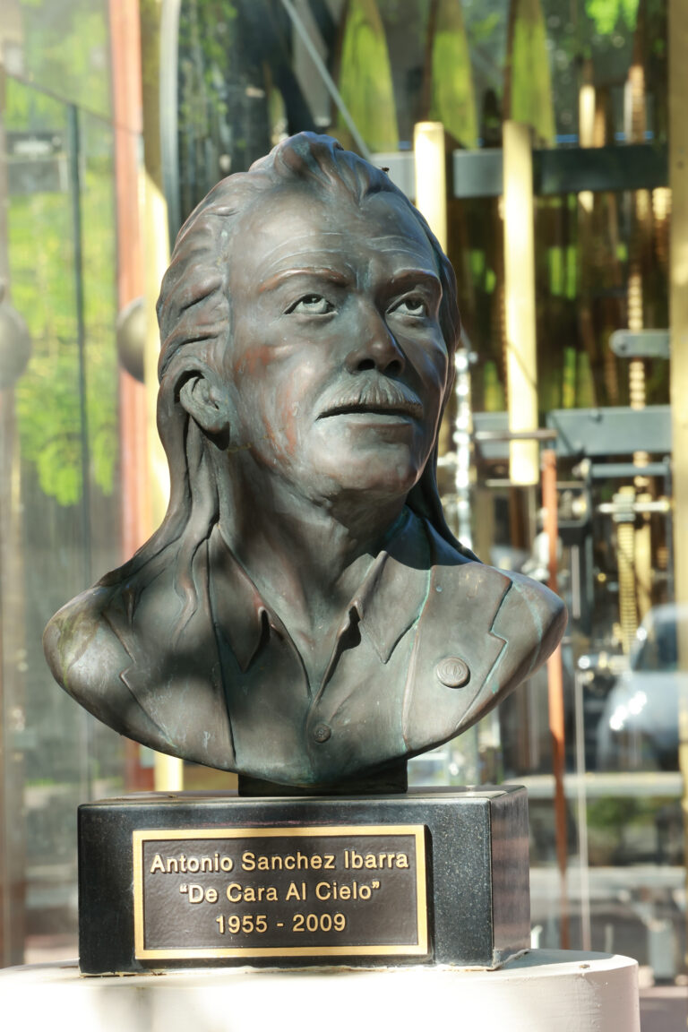 Recuerdan y honran legado del astrónomo Antonio Sánchez Ibarra