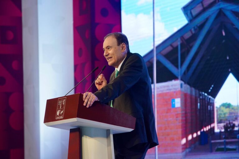 Gobernador Durazo transforma Sonora con salud, educación, empleo e infraestructura a cuatro años de gobierno