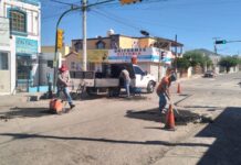 Mejora Gobierno de Hermosillo vialidades con cuadrillas de bacheo