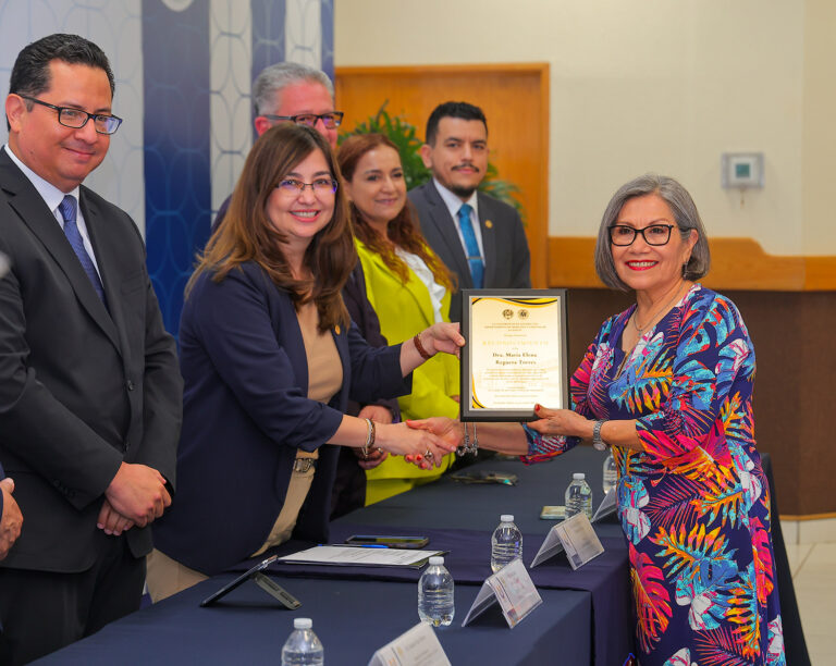 Celebran 25 años de la Licenciatura en Medicina de la Unison