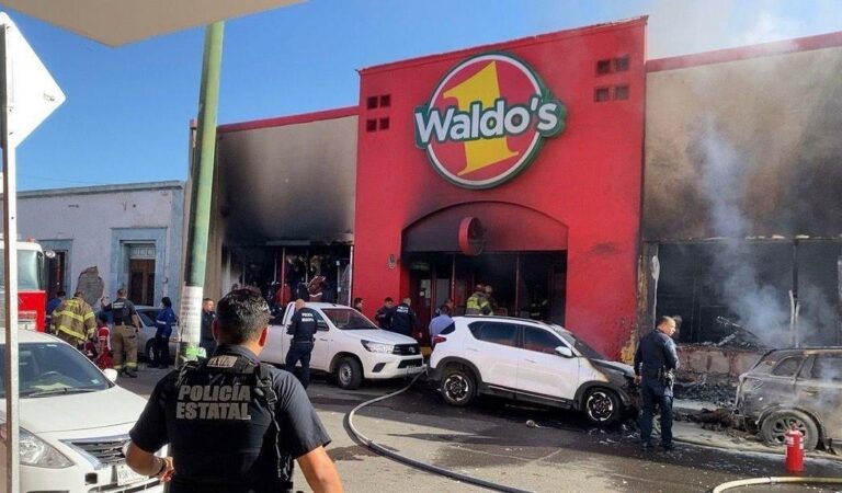 Tragedia en Hermosillo, mueren 23 personas en explosión e incendio en tienda