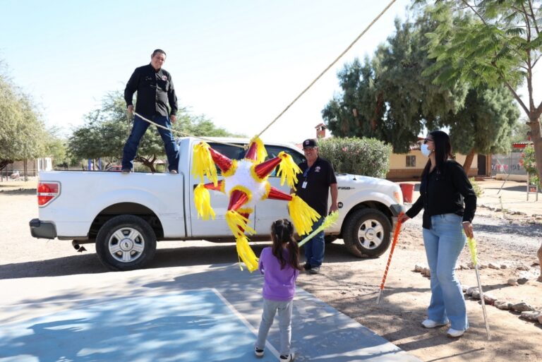 Lleva Voluntariado Isssteson felicidad navideña a 500 niños y niñas de ejidos