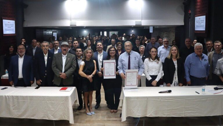 Entrega SEC Constancias de Situación Profesional y de Registro de Instituciones Educativas