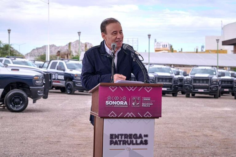 Gobernador Durazo amplía la fuerza policial en 21 municipios con nuevas unidades y más elementos capacitados