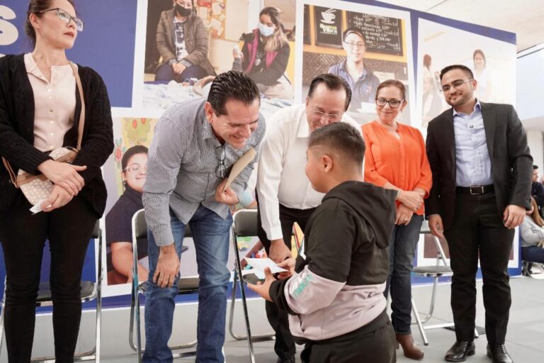 Gobierno de Sonora entrega apoyos del Programa de Estímulos Económicos para Personas con Discapacidad 2025