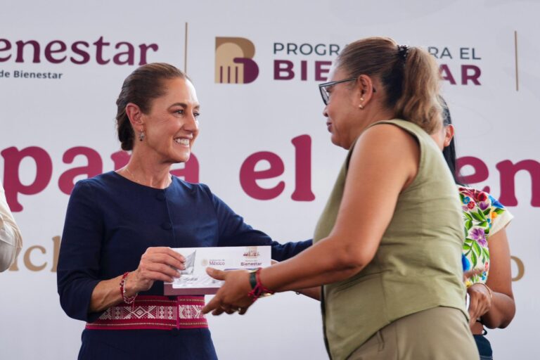 Con el plan Michoacán por la paz y la justicia vamos a estar cerca y a dar resultados: Presidenta Claudia Sheinbaum desde Lázaro Cárdenas