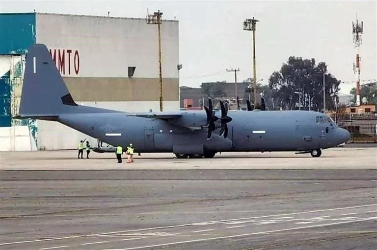 Descarta Sheinbaum que aterrizaje de avión de EU en Toluca sea una violación a la soberanía