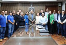 Avala Javier Lamarque firma del contrato colectivo de trabajo entre OOMAPASC y SUTOC para el periodo 2026-2028