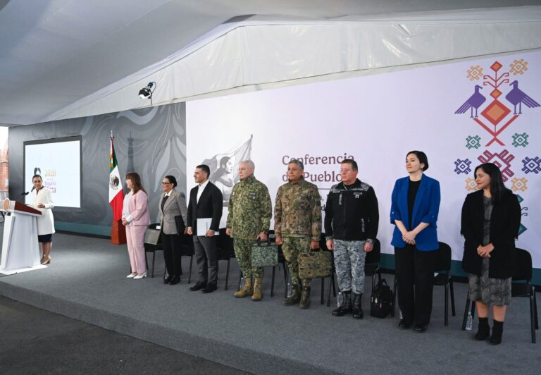 México registra su nivel más bajo de homicidios en casi una década