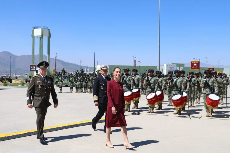 «Nuestras fuerzas armadas son garantía de que México decidirá su destino con independencia»: Presidenta Claudia Sheinbaum en 113 aniversario del ejército mexicano