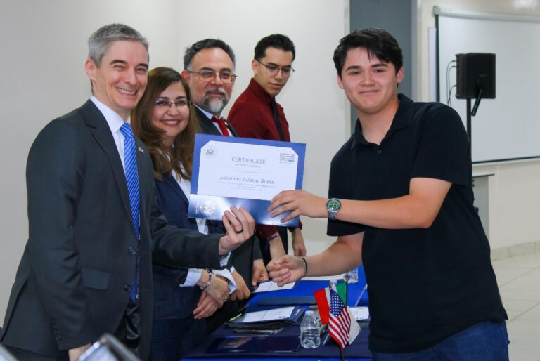 Unison fortalece formación en semiconductores con clausura del programa E3