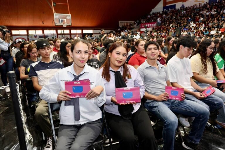 Anuncia Gobernador Durazo convocatoria de becas Sonora de Oportunidades; van más de 600 mil estudiantes becados