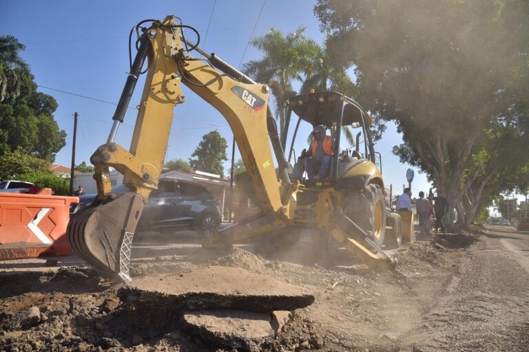 Revisa avances de obras Javier Lmarque