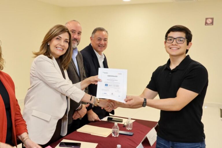 Presenta Gobierno de Sonora programa de inglés para la industria de semiconductores: UES