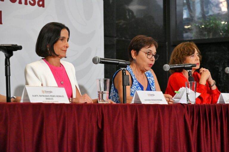 Instruye presidenta Claudia Sheinbaum investigación; separan a tres funcionarios de cargo por derrame en Golfo de México