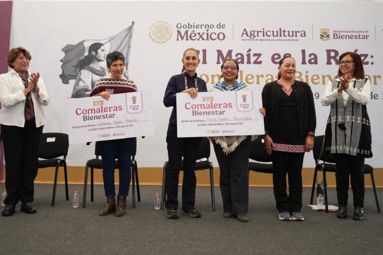 En Jocotitlán, EDOMEX, presidenta Claudia Sheinbaum entrega equipamientos de Comaleras Bienestar del Plan Nacional de Maíz Nativo: El maíz es la raíz