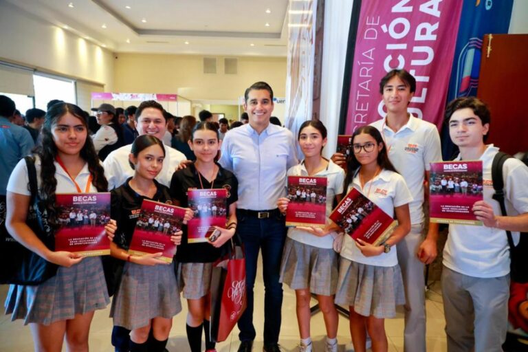 Gobierno de Sonora acompaña a jóvenes para que continúen con éxito su formación profesional: SEC