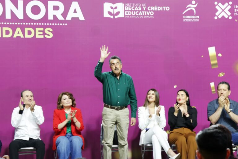 Atestigua Lamarque entrega de becas «Tierra de oportunidades» para deportistas impulsada por el gobernador Durazo