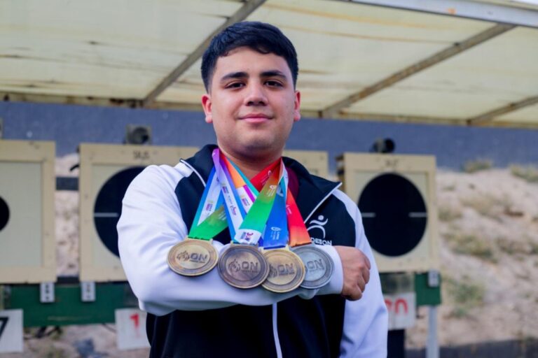 Estudiante de la UES conquista cuatro medallas en la Olimpiada Nacional 2026