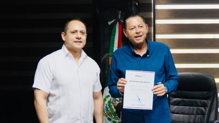 Otorgan al 30 Ayuntamiento reconocimiento por alcanzar 100% de cumplimiento en transparencia durante 2025