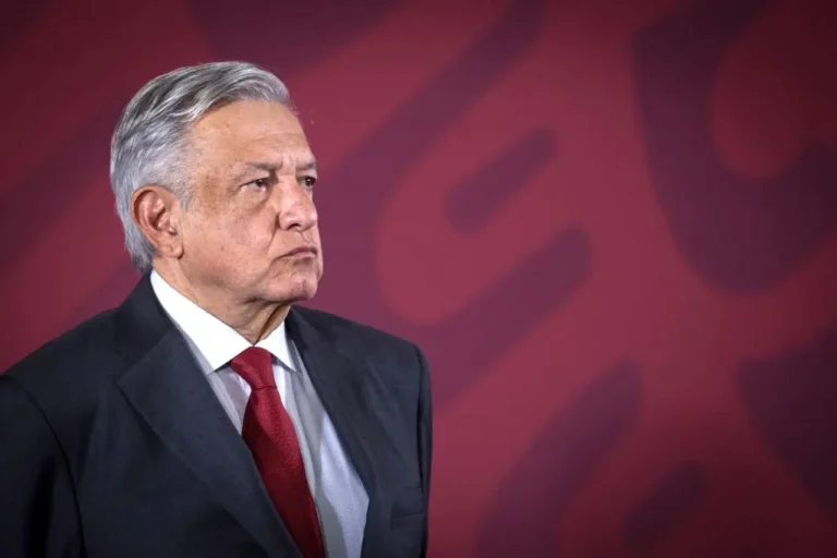 Reaparece AMLO, acusa conjura en EU para regresar al viejo régimen en México