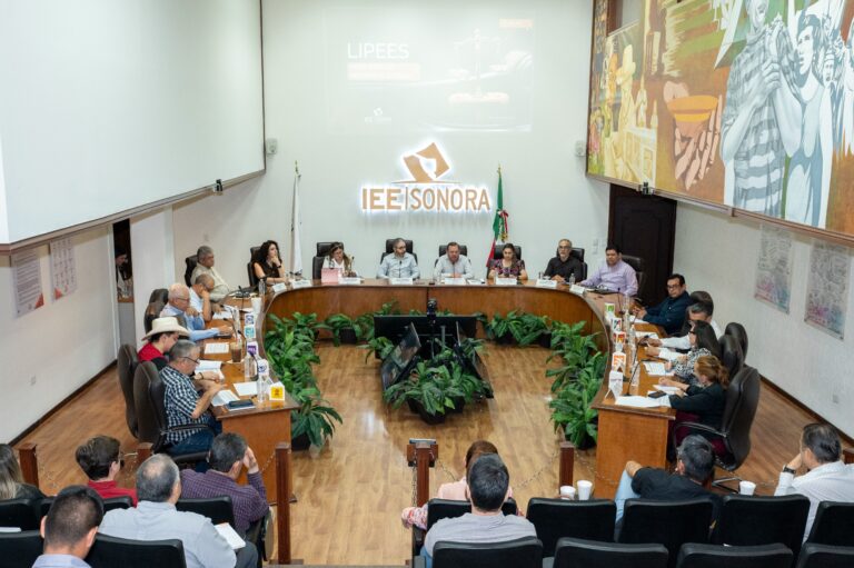 En reunión de trabajo con partidos políticos, presenta IEE Sonora propuesta de reforma a la Ley Electoral Local