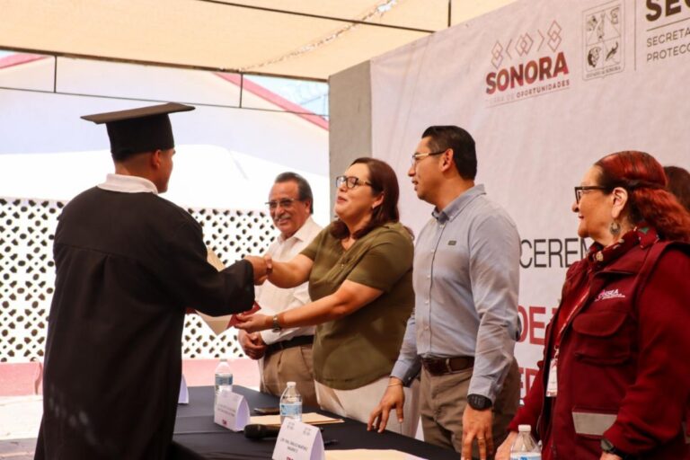 Finalizan jóvenes ITAMA estudios con promedios sobresalientes