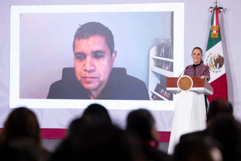 Presidenta Claudia Sheinbaum anuncia consulta a maestras y maestros sobre propuesta de regulación de uso de celulares en las escuelas
